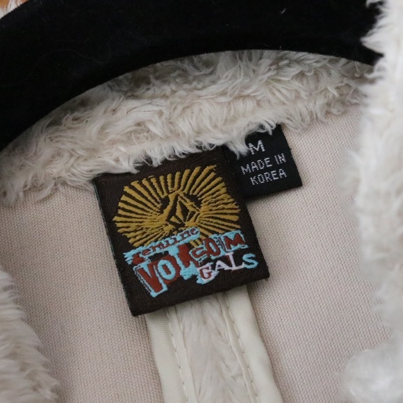VOLCOM Cozy Beige Teddy Jacket - Picture 4 of 7